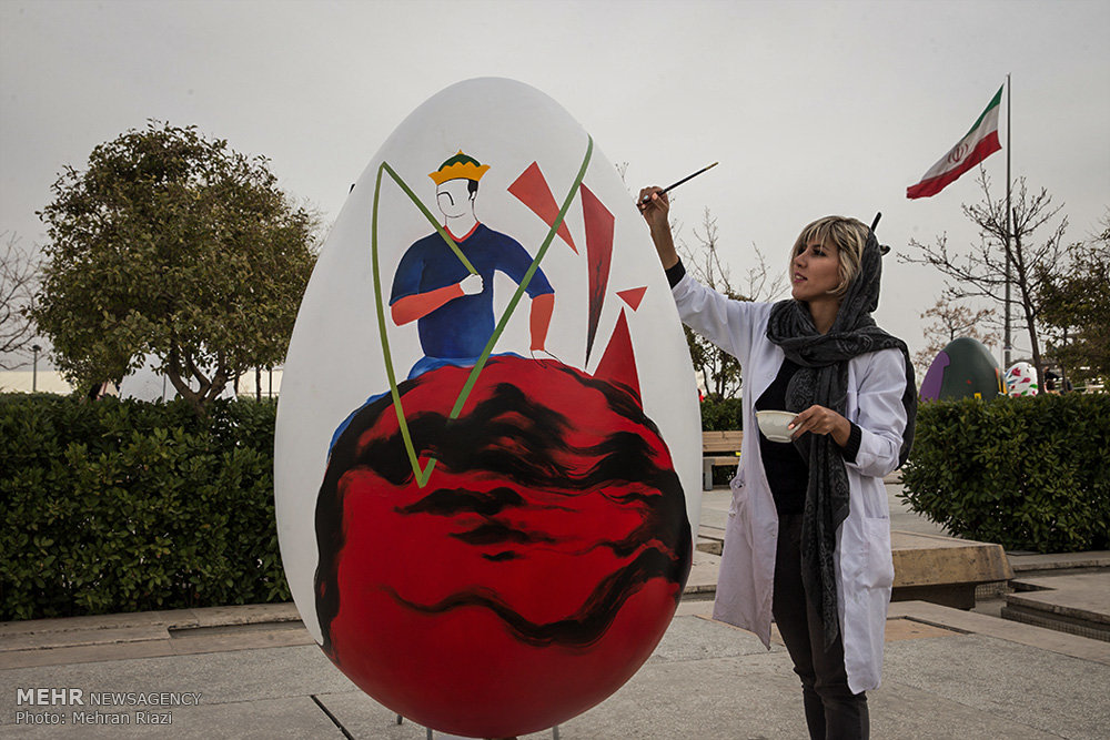 تزيين طهران عشية عيد النوروز (صور)