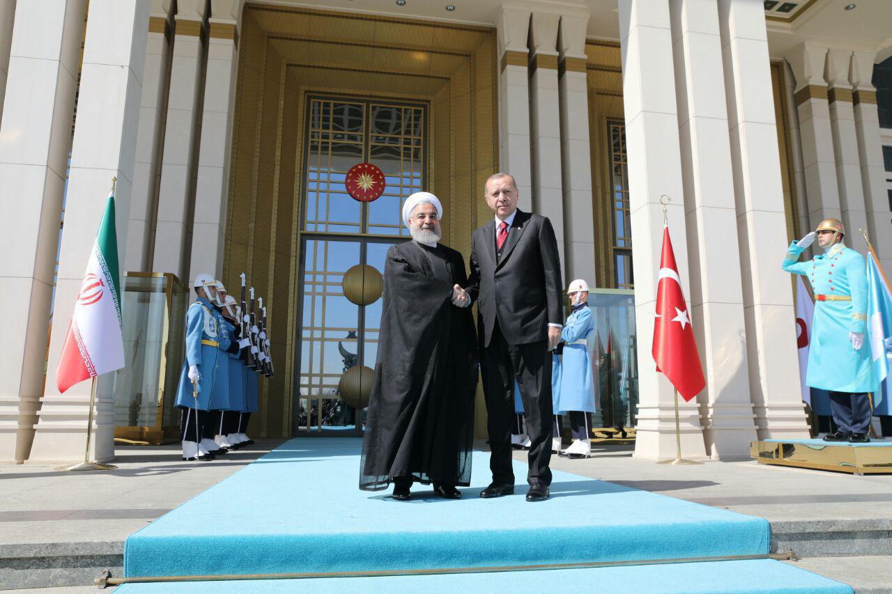 أردوغان يستقبل روحاني (صورة)