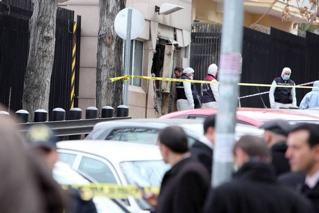 انفجار انتحاری در سفارتخانه آمریکا در آنکارا