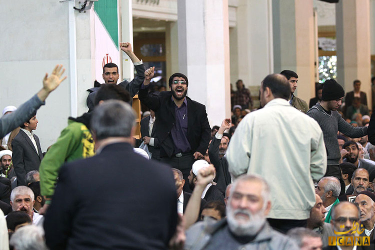 اغتشاس در سخنرانی علی لاریجانی