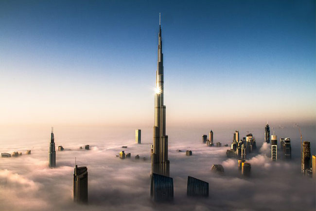 مه در شهر دبی