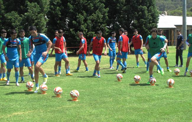 تمرینات نفس گیر کی روش برای بازیکنان تیم ملی ( عکس )