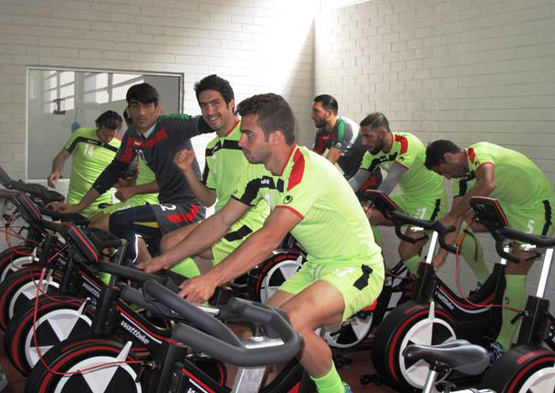 تیم ملی برای یک ماه جنگ آماده می شود( عکس )