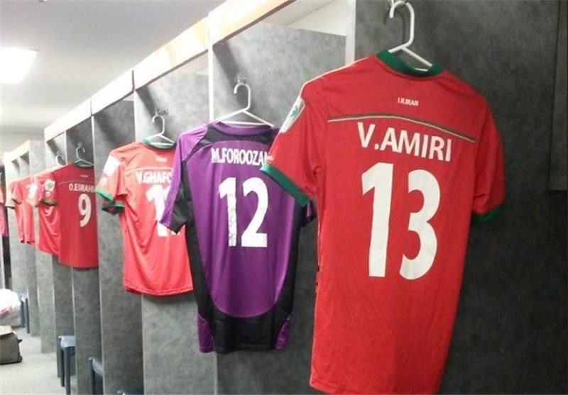 آخرین توصیه‌های کی‌روش به بازیکنان(+ عکس رختکن)