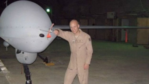 چرا متصدی پیشین پهپادهای آمریکایی ارتش را ترک کرد چرا متصدی پیشین پهپادهای آمریکایی ارتش را ترک کرد