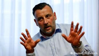 استعفای رهبر پگیدا بعد از انتشار عکسش در هیبت هیتلر