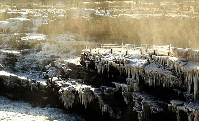 آبشار هوکو(+عکس) آبشار هوکو(+عکس)