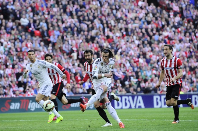 رئال مادرید صدرجدول را به بارسا تعارف زد ( عکس/فیلم/جدول)