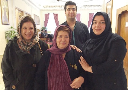 درخشنده هیس! ... را به دانشگاه ملبورن اهدا کرد