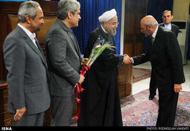 تجلیل از محققان و هنرمندان نخبه کشور با حضور روحانی (عکس)