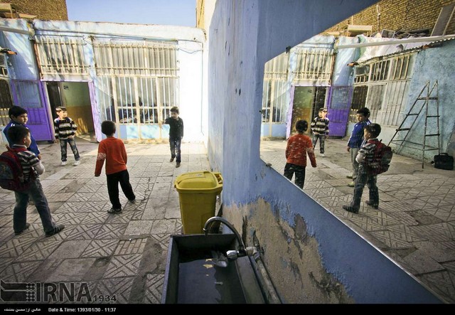 مدارس خودگردان مهاجرین افغان (عکس)