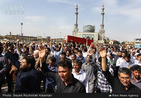 تشییع پیکر شهید مدافع حرم میرزا حسین قربانی در قم (عکس)