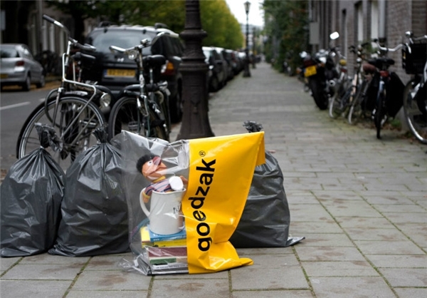 کیسه‌ زباله کالاهای قابل مصرف (عکس)