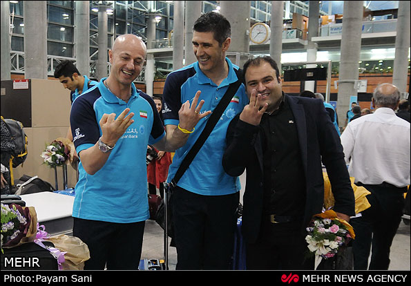 استقبال گرم از تیم ملی والیبال