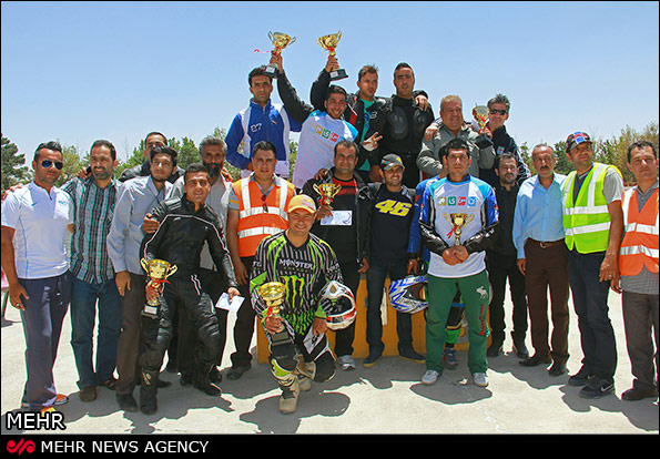 مسابقات حرکات نمایشی موتورسواری - تهران (عکس)