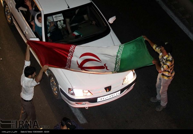 شادی طرفداران تیم ملی در سراسر کشور (عکس)