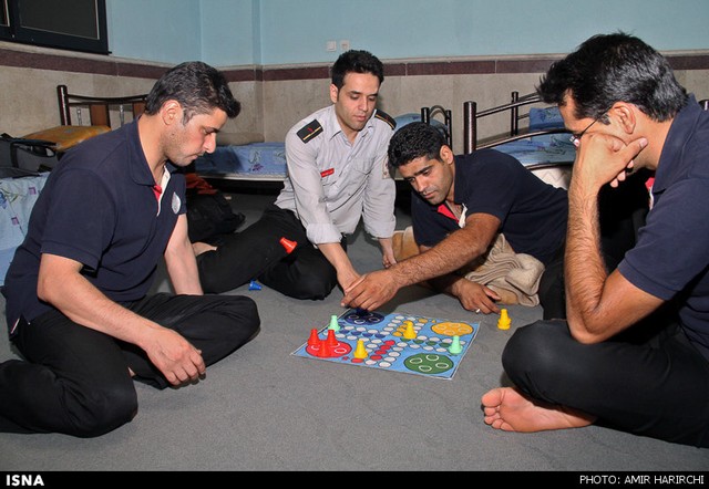 با آتشنشانان در ماه مبارک رمضان - مشهد (عکس)