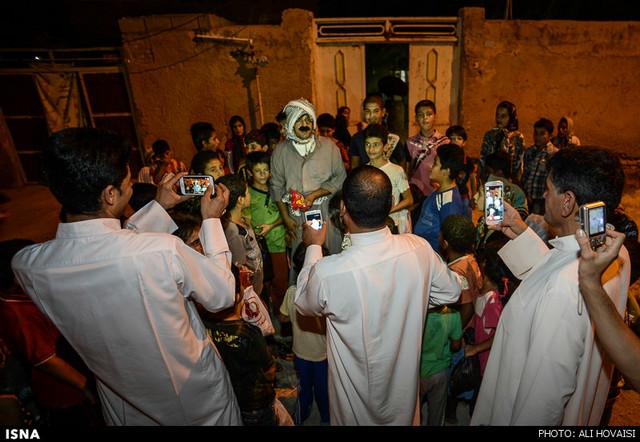 مراسم سنتی گرگیعان در ماه مبارک رمضان - خوزستان (عکس)