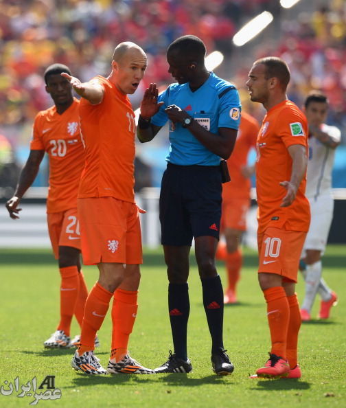 مسابقه فوتبال هلند و شیلی (عکس)