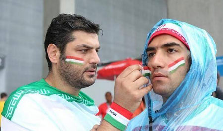 وقتی هنرمندان اعزامی به برزیل، پرچم ایران را نمی شناسند! (عکس)