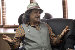 تقدیر نقاش پیشکسوت انقلاب از فعالیت‌های هنری پایتخت