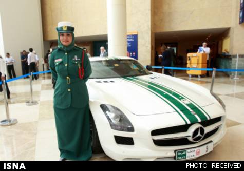«واحد ویژه افسران پلیس زن» برای حمایت از زنان راننده در ابوظبی (+عکس)