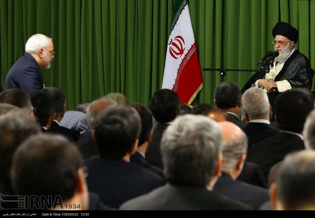 دیدار سفرا و روسای نمایندگی های ایران در خارج کشور با رهبری (عکس)
