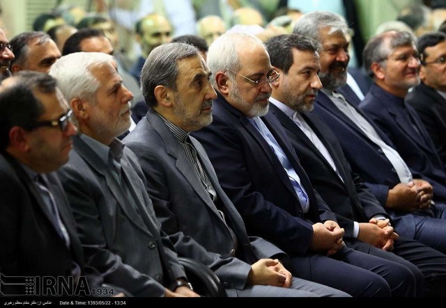 دیدار سفرا و روسای نمایندگی های ایران در خارج کشور با رهبری (عکس)