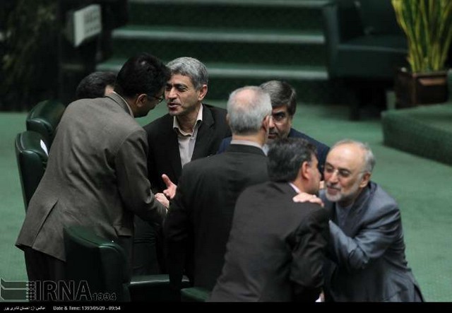 جلسه علنی استیضاح وزیر علوم (عکس)