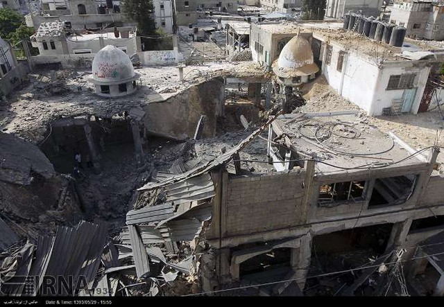 برپایی نماز در مساجد تخریب شده غزه (عکس)