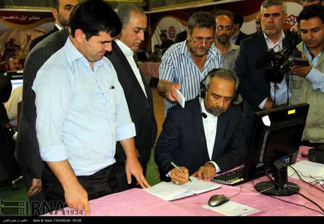 بازدید رییس دفتر رییس جمهور از سامانه ارتباط مردم و دولت اردبیل (عکس)