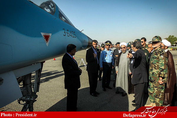 بازدید روحانی از نمایشگاه  وزارت دفاع (عکس)