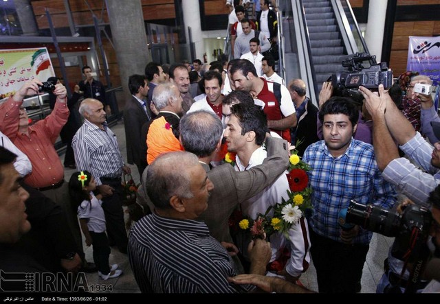 بازگشت تیم ملی کشتی فرنگی به کشور (عکس)