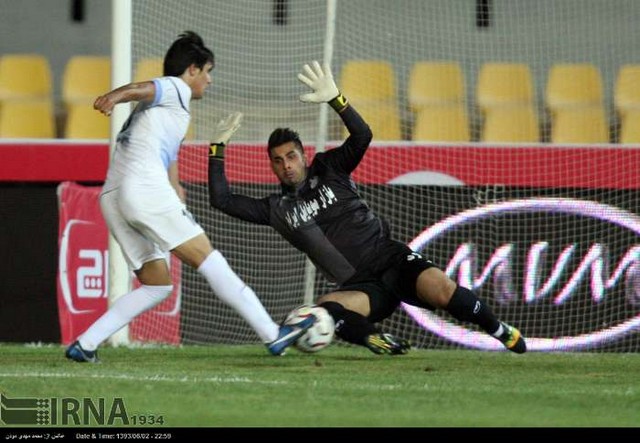 برتری تیم فوتبال استقلال تهران مقابل پیکان (عکس)