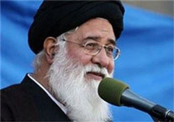 علم الهدی: توسعه رفاه در زندگی، مورد تأیید اسلام نیست