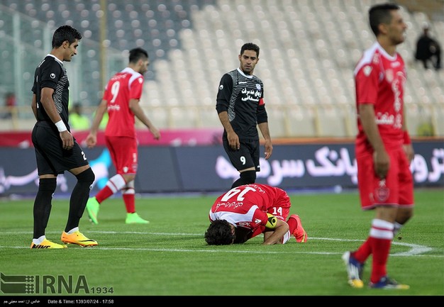 پرسپولیس 3 - كارگربنه گز بوشهر صفر(گزارش تصویری)