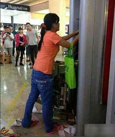 عاقبت خودپردازی که پول نداشت (+عکس و فیلم)