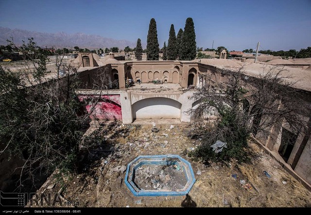 کرمان؛ عمارت «شترگلو» در معرض تخریب (عکس)