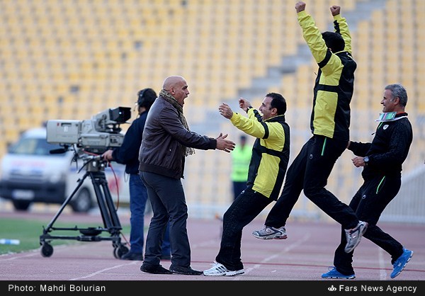 حرکات عجیب منصوریان-خطیبی کنارزمین(عکس)