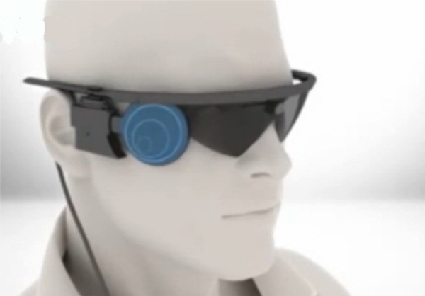 زن نابینا با چشم مصنوعی بینا شد+تصاویر زن نابینا با چشم مصنوعی بینا شد+تصاویر