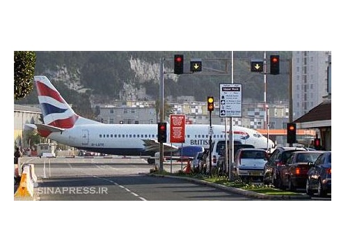 فرودگاه Gilbraltar؛ باند فرود در خیابان فرودگاه Gilbraltar؛ باند فرود در خیابان