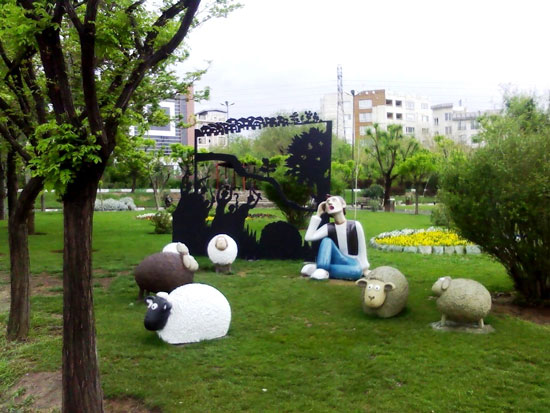 مجسمه چوپان دروغگو در تهران! (عکس)