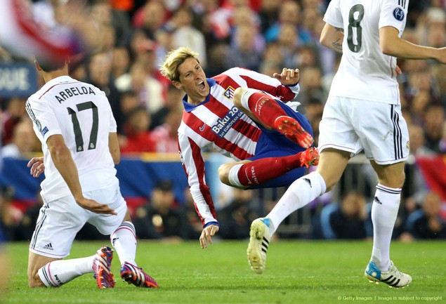 خطر حذف زیرگوش رئال(عکس)