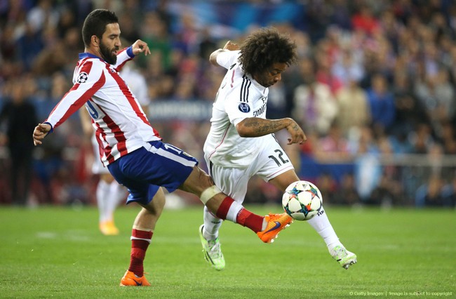 خطر حذف زیرگوش رئال(عکس)