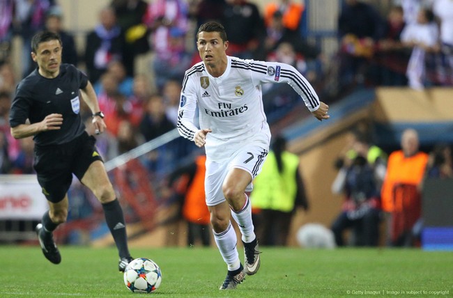 خطر حذف زیرگوش رئال(عکس)