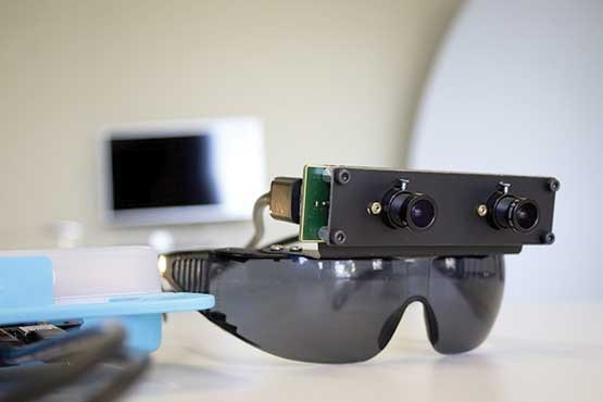 چشمهایی برای شنیدن چشمهایی برای شنیدن