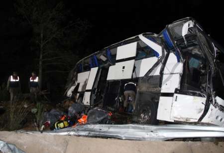 8 کشته در حادثه واژگونی اتوبوس پناهجویان در مرز ترکیه -یونان