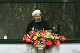 روحانی در مجلس: صلاح ندیدیم پیش از عملی شدن رفع تحریم‌ها بودجه را به مجلس ارائه کنیم