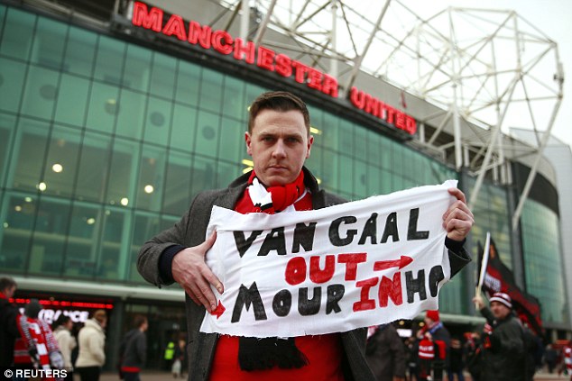 تب ژوزه مورینیو در الدترافورد (عکس)