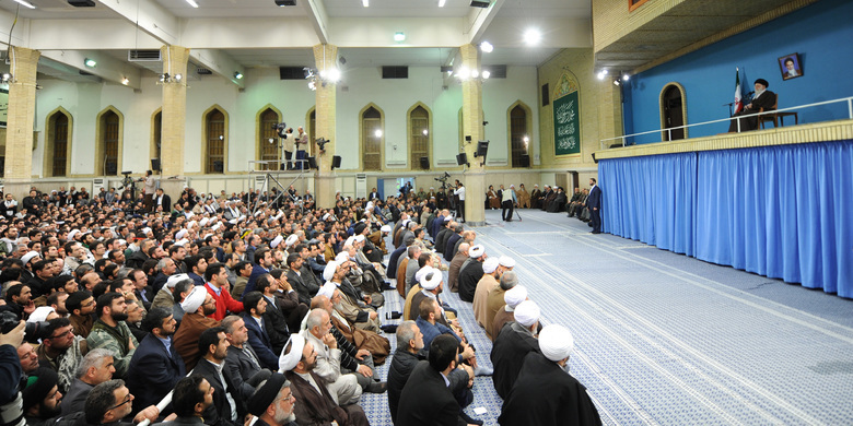 مقام معظم رهبری: من از گفتن حقیقت خسته نخواهم شد/ من کسی را به خیانت متهم نمیکنم مقام معظم رهبری: من از گفتن حقیقت خسته نخواهم شد/ من کسی را به خیانت متهم نمیکنم